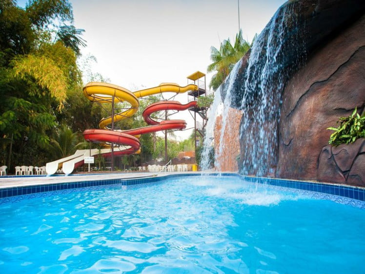 GOLDEN DOLPHIN HOTEL